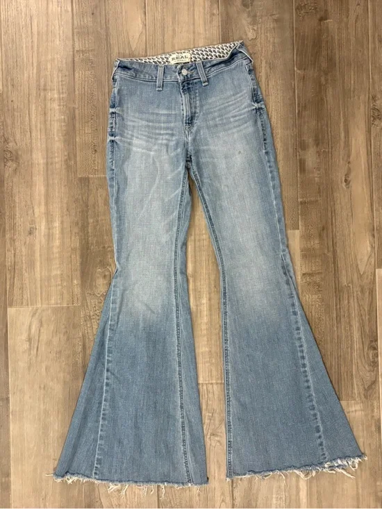 Ariat Western Light Wash Raw Hem Flare Jeans Size 26R - Picture 2 of 10